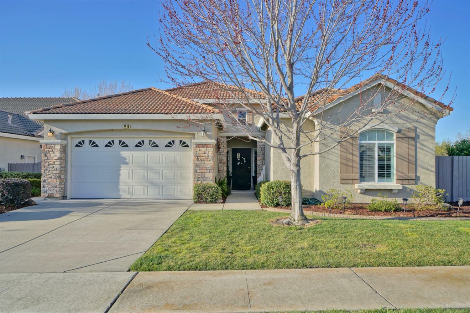 Property Photo:  7410 Grassy Creek Way  CA 95762 