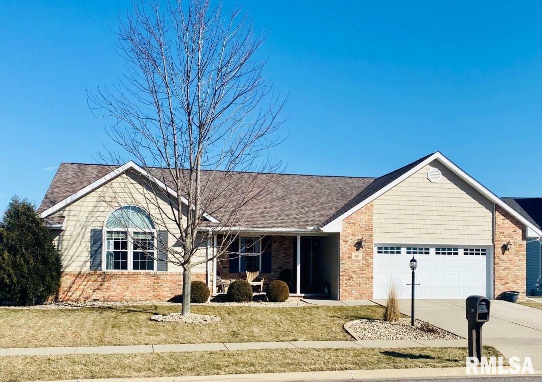 Property Photo:  709 Grandyle  IL 61571 