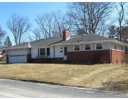 Property Photo:  4 Meadow Ln  MA 01571 