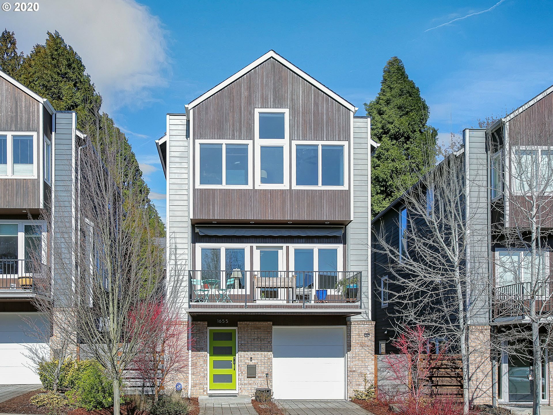 Property Photo: 1655 SE Lambert St OR 97202