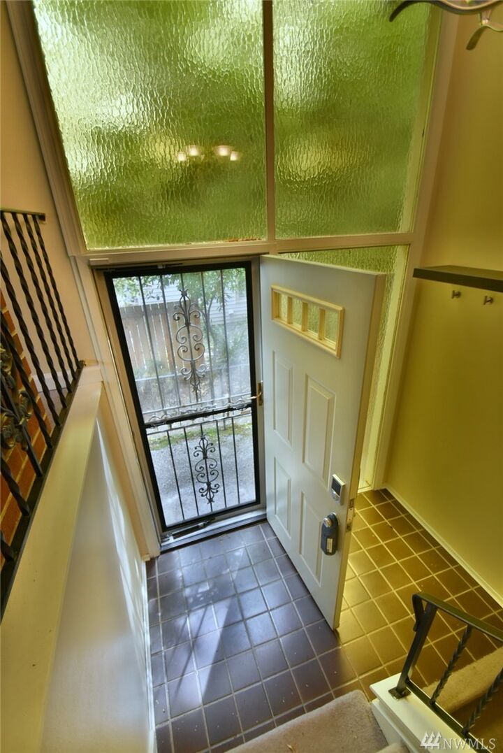 Property Photo:  3214 NE 95th St  WA 98115 