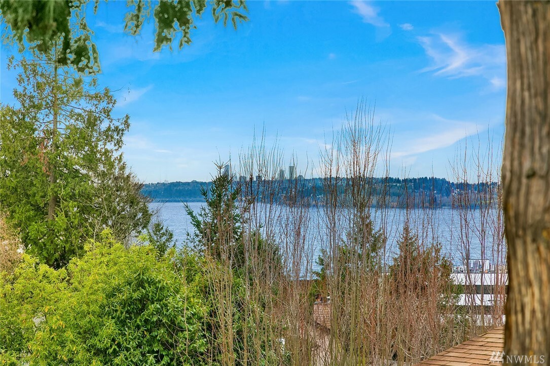 Property Photo:  11805 100th Ave NE A 305  WA 98034 