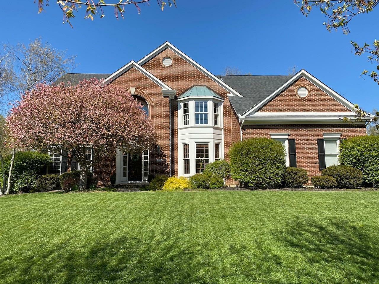 Property Photo: 1210 Ridgewood Dr OH 45140