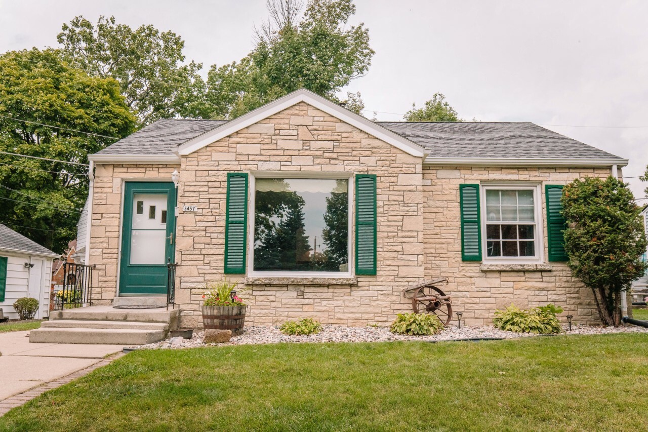 Property Photo: 3457 S Princeton Ave WI 53215