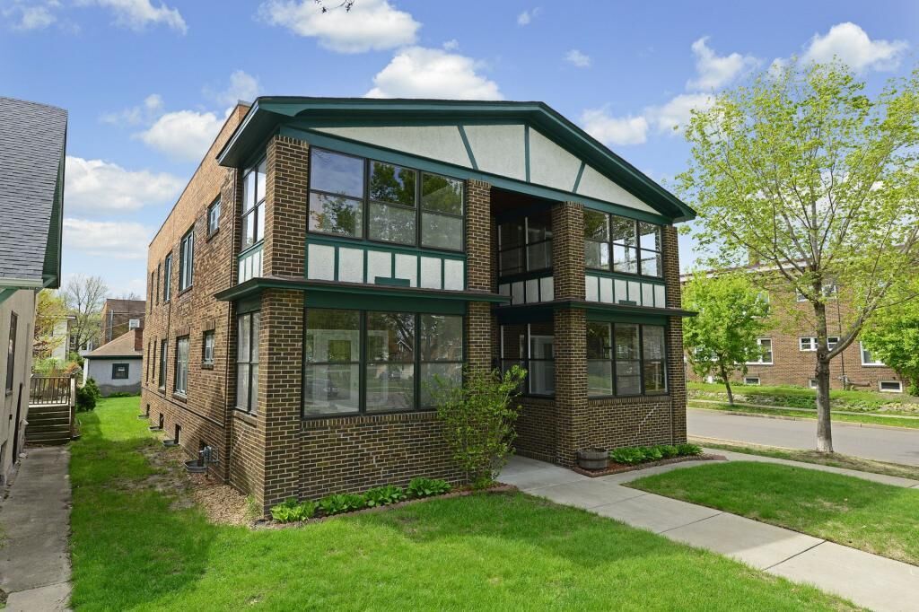 Property Photo: 1516 Ashland Avenue D MN 55104