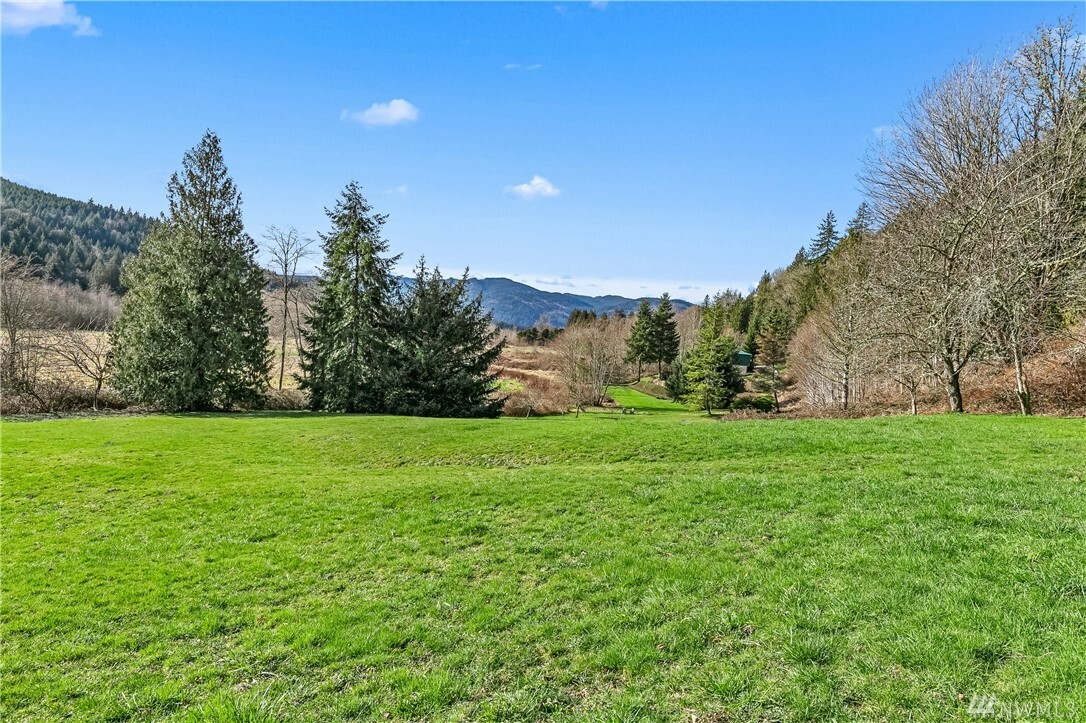 Property Photo:  4415 Park Rd  WA 98284 