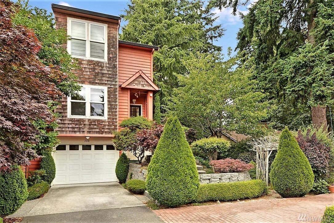 Property Photo:  308 N 133rd St  WA 98133 