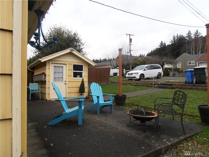 Property Photo: 1034 S Market Boulevard WA 98532