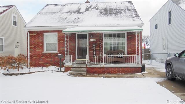 Property Photo:  23110 Harmon Street  MI 48080 