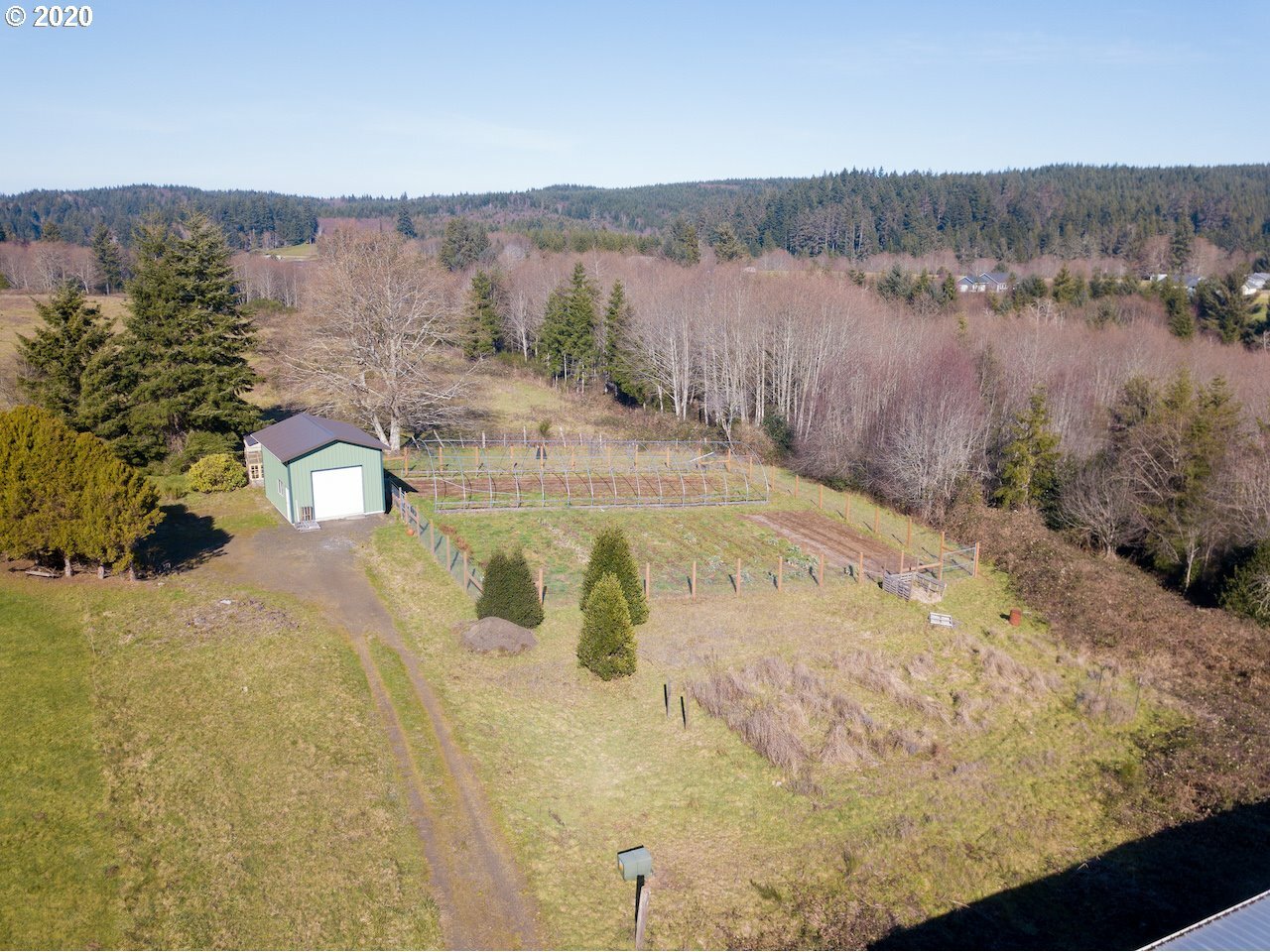 Property Photo: 92999 Coyote Dr OR 97103