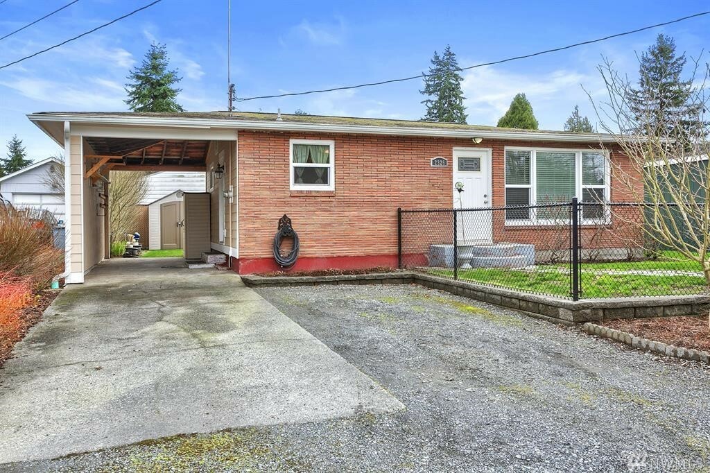 Property Photo:  2326 Melvin Ave  WA 98203 