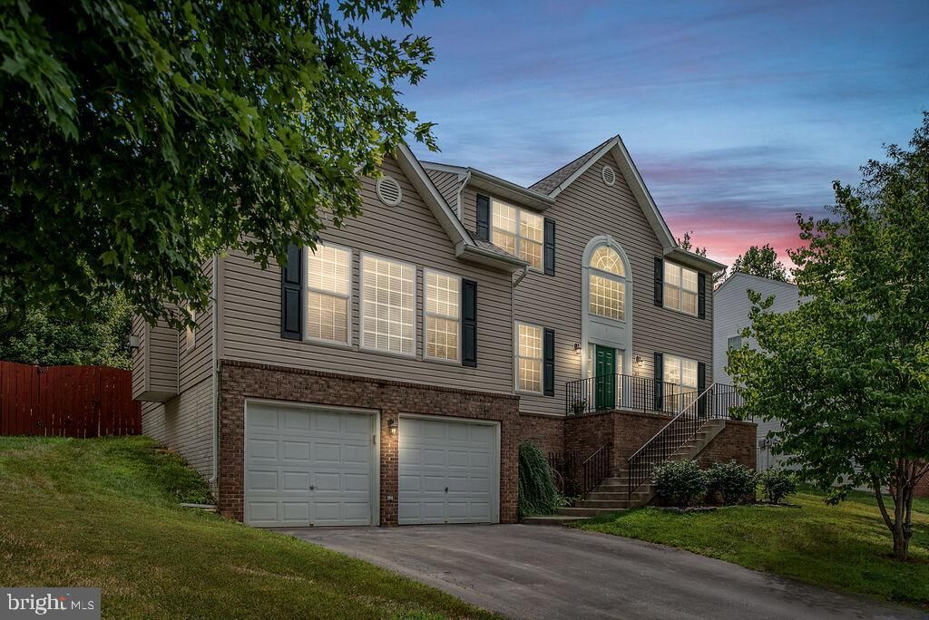 Property Photo:  37 Woodleigh Lane  VA 22556 