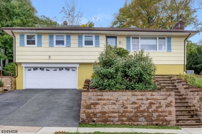 Property Photo:  62 Arlington Ave  NJ 07006 