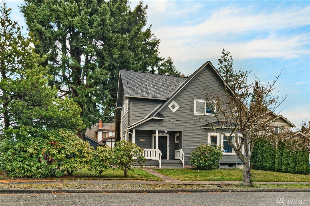 Property Photo:  1845 N Villard St  WA 98406 