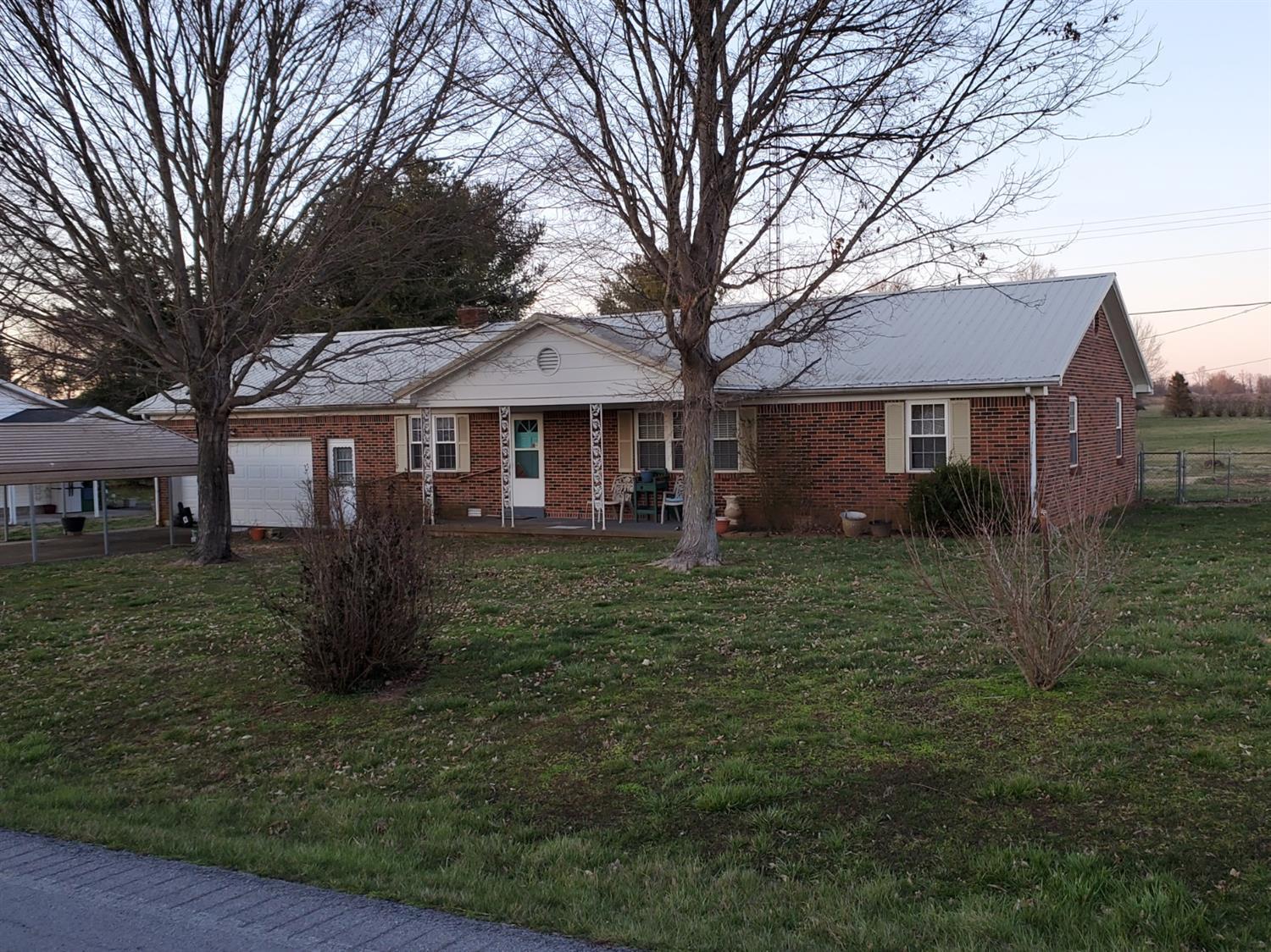 Property Photo:  6900 Ky Hwy 300  KY 40484 