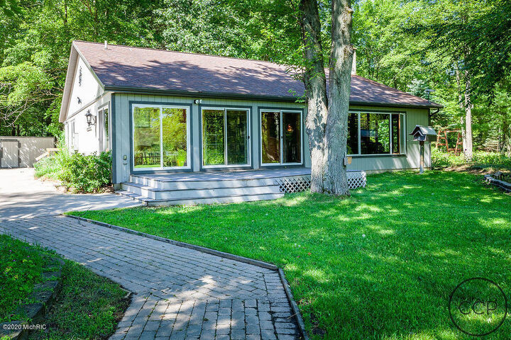 6976 S 80th Avenue  Rothbury MI 49452 photo