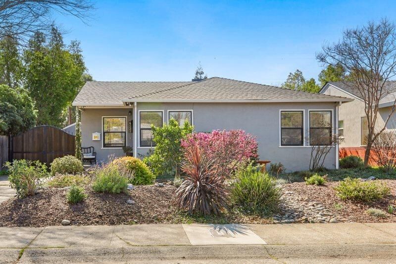 Property Photo: 6022 Raymond Way CA 95820