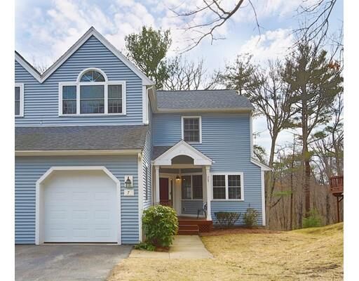 Property Photo: 7 Knollwood Ct 7 MA 01803