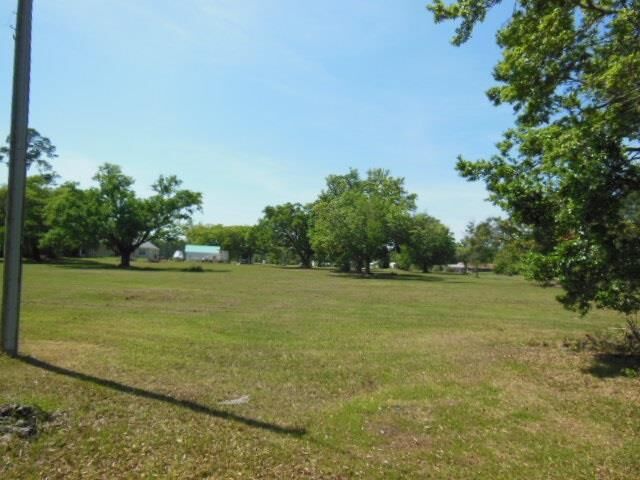Property Photo: 7379 Owensville Rd FL 32583