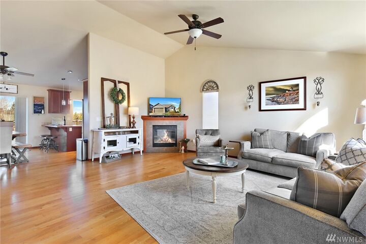 Property Photo:  5181  Spoonbill Lane  WA 98248 