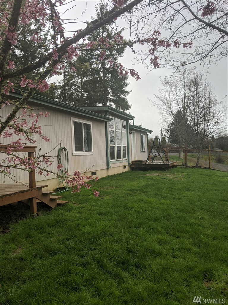 Property Photo:  17103 Kent St SE  WA 98589 