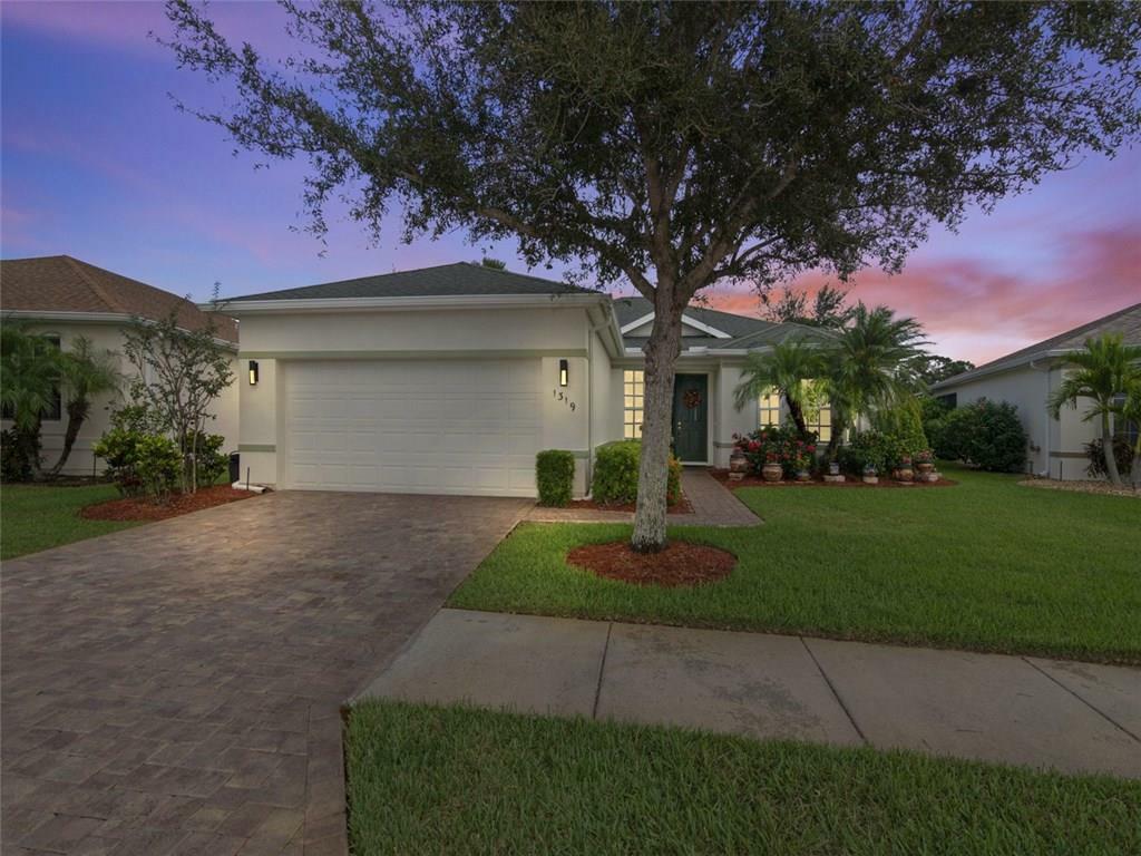 Property Photo:  1319 Shoreline Circle  FL 32958 