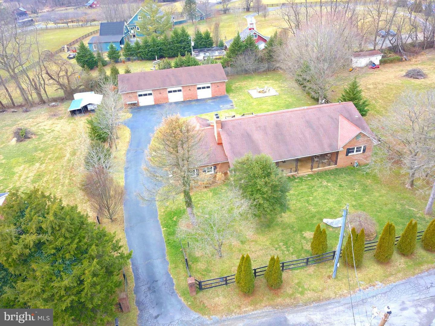 Property Photo: 16863 Oliver Street VA 20129