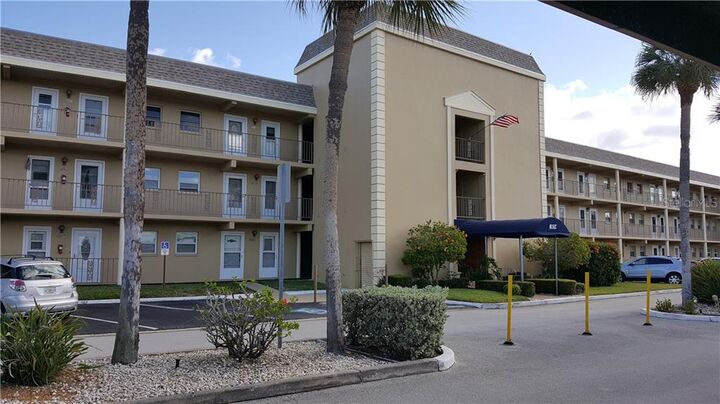 Property Photo:  1 Boca Ciega Point Boulevard 316  FL 33708 