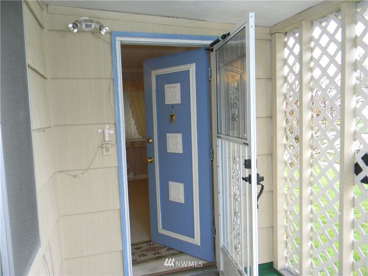 Property Photo:  1134  9th Avenue  WA 98632 