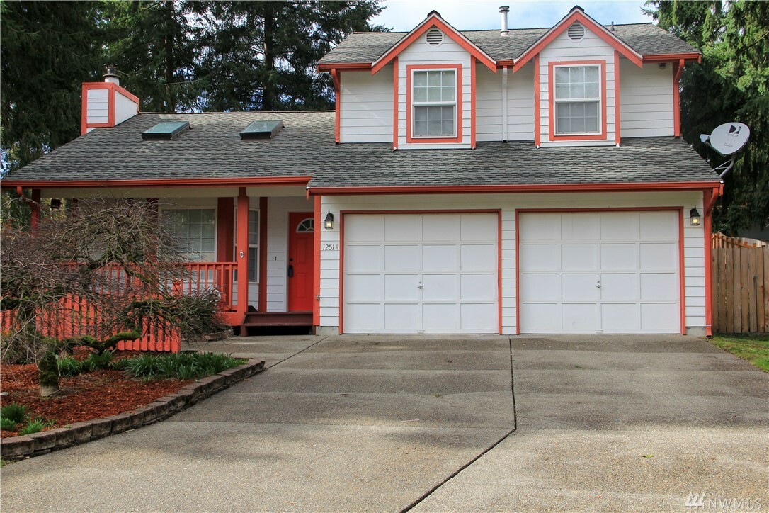 Property Photo:  12514 Edgemere Dr SW  WA 98499 