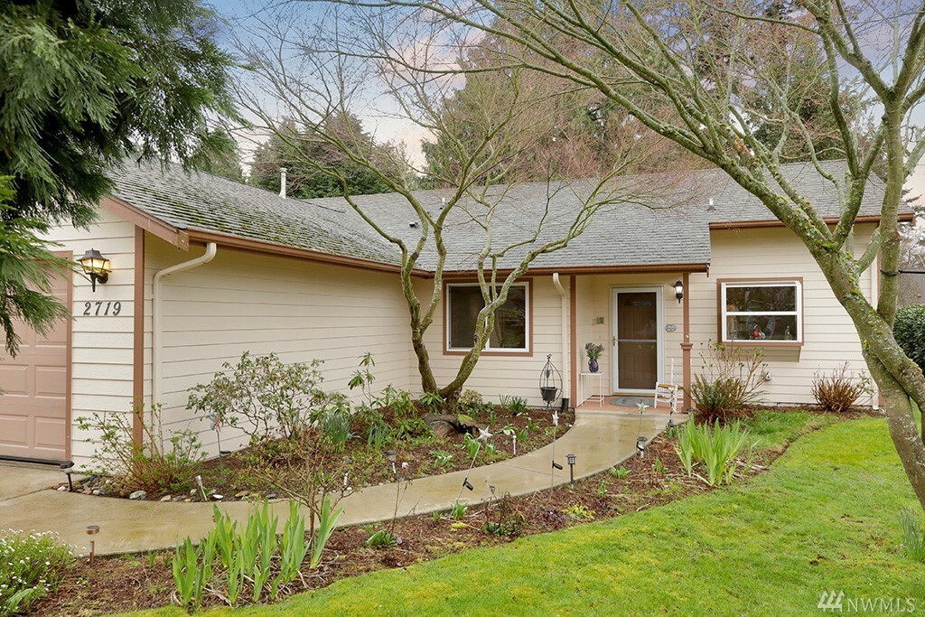 Property Photo:  2719 Sun Vista Cir  WA 98236 