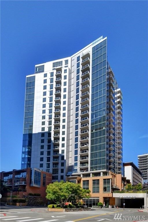 Property Photo: 10650 NE 9th Place 1827 WA 98004