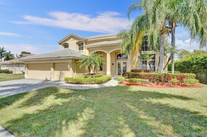 1818 Victoria Pointe Cir  Weston FL 33327 photo