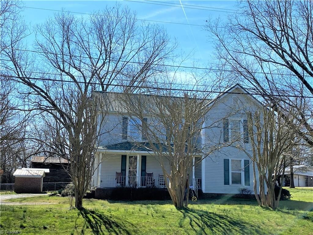 Property Photo:  8711 Mooresville Road  NC 28147 