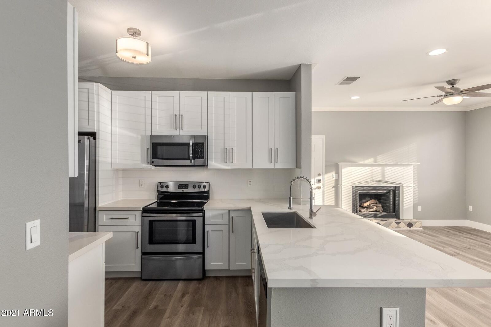 Property Photo:  7009 E Acoma Drive 1044  AZ 85254 