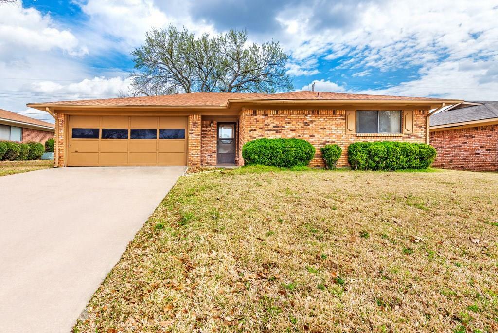 Property Photo:  1902 Paula Drive  TX 75020 