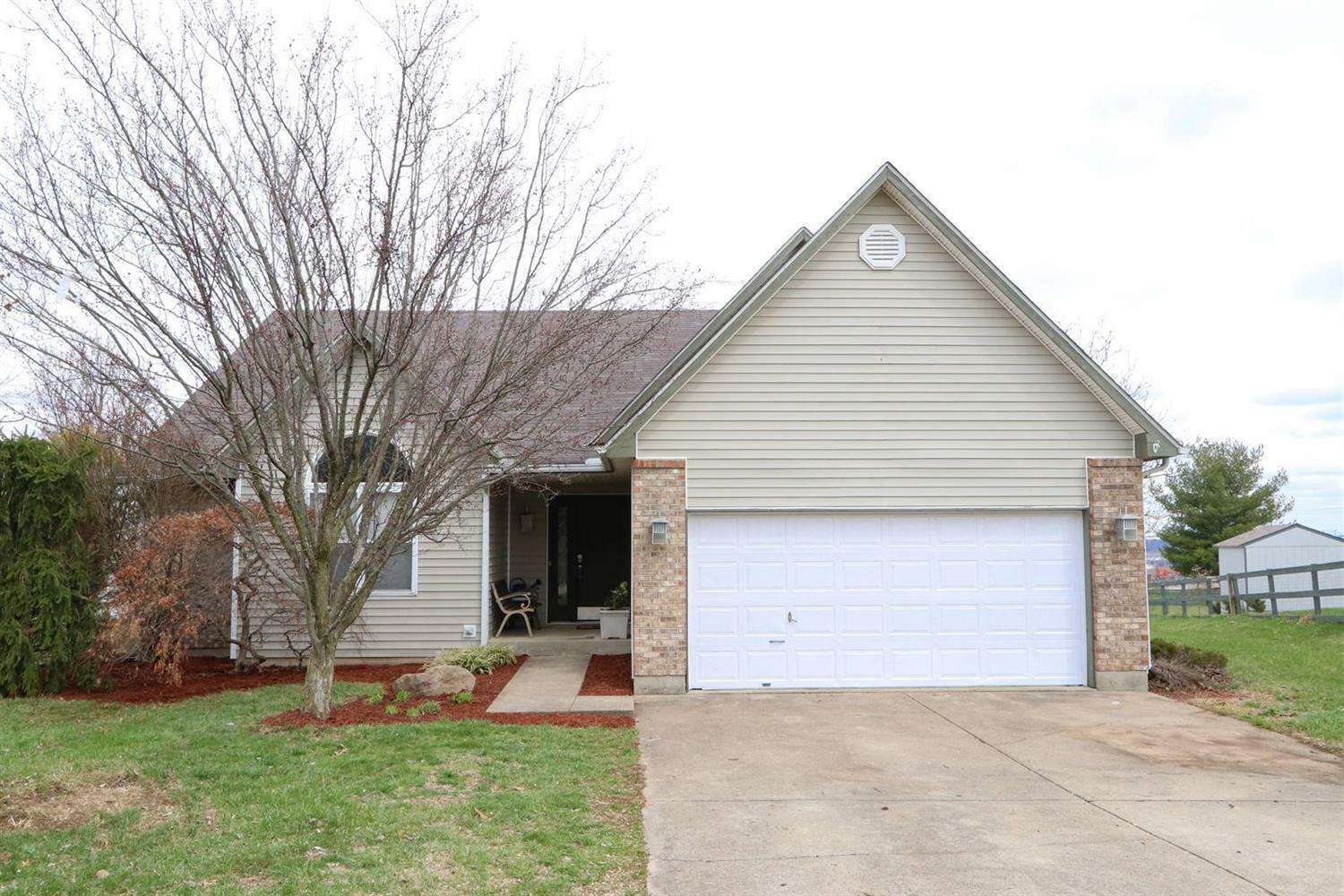 Property Photo:  312 Ridgeview Ln  OH 45050 