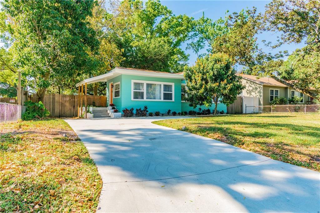 Property Photo: 1910 18th Avenue N FL 33713