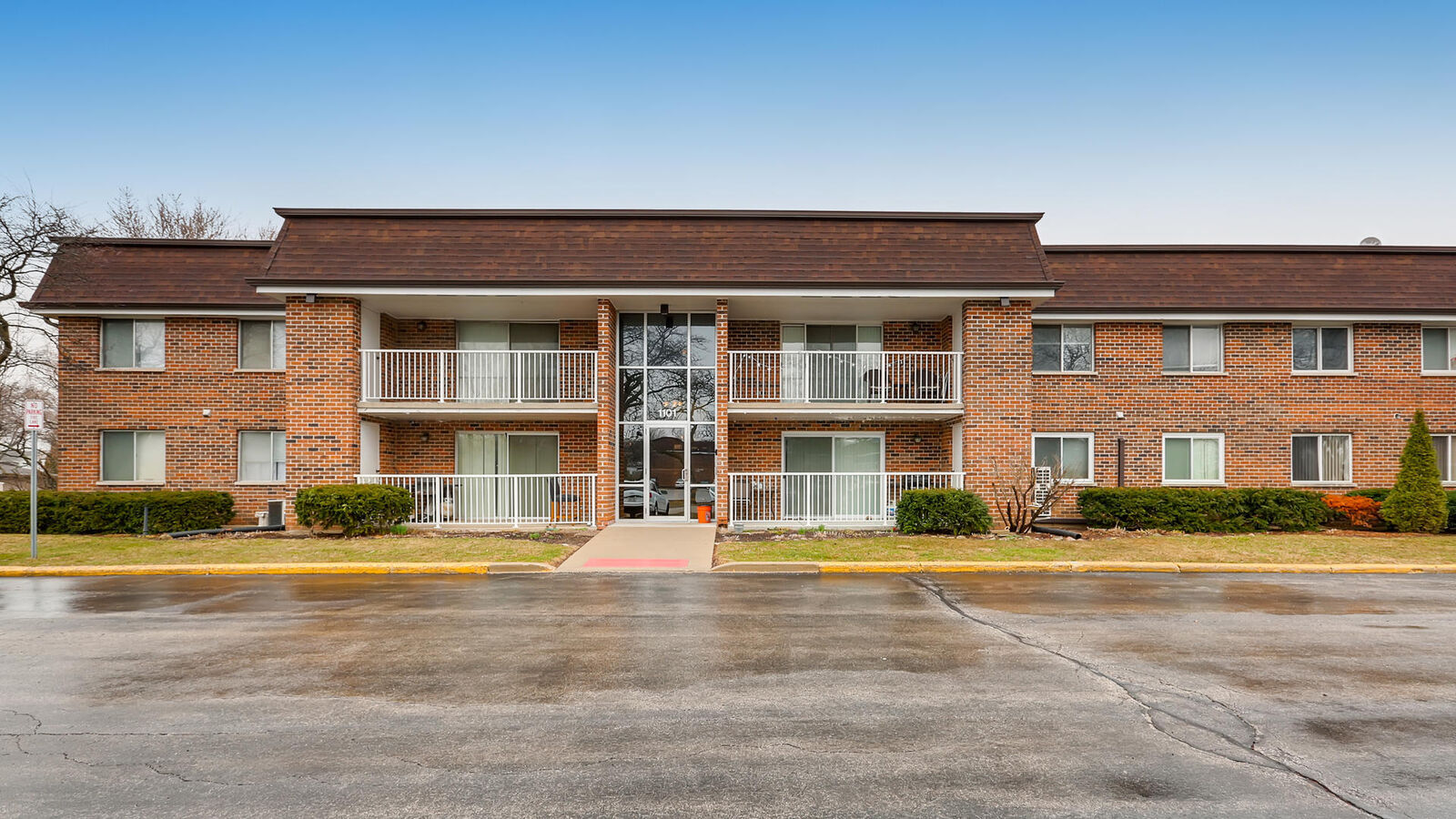 Property Photo: 1101 Mercury Drive 2D IL 60193
