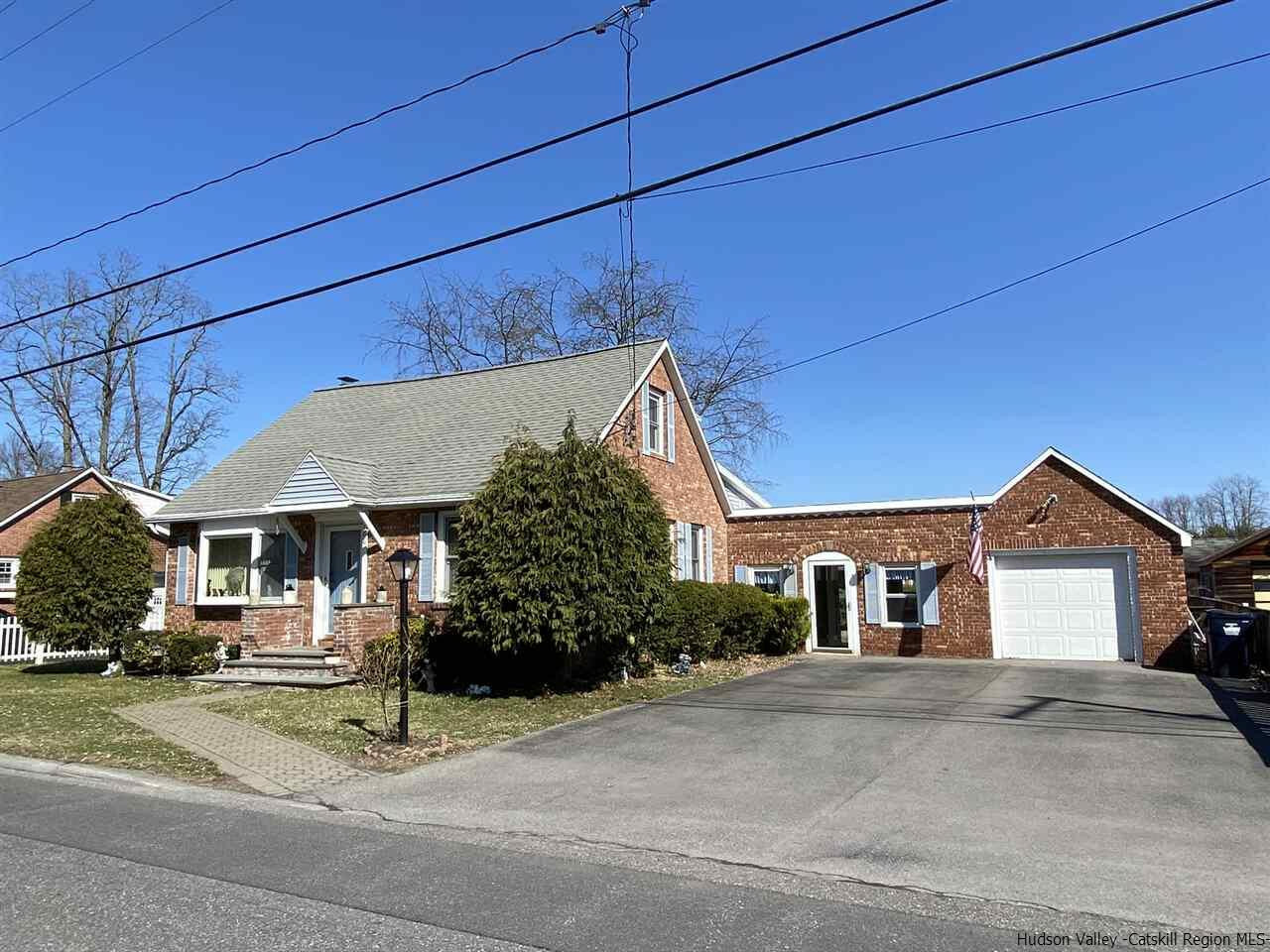 Property Photo:  106 Esopus  NY 12401 
