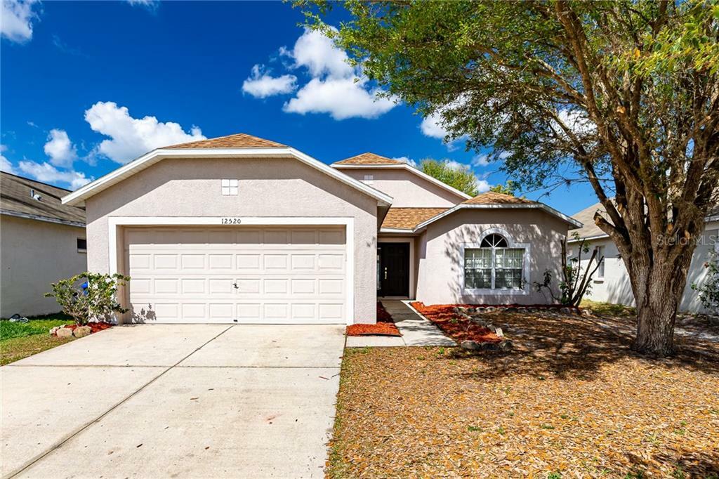 Property Photo:  12520 Lake Vista Drive  FL 33534 