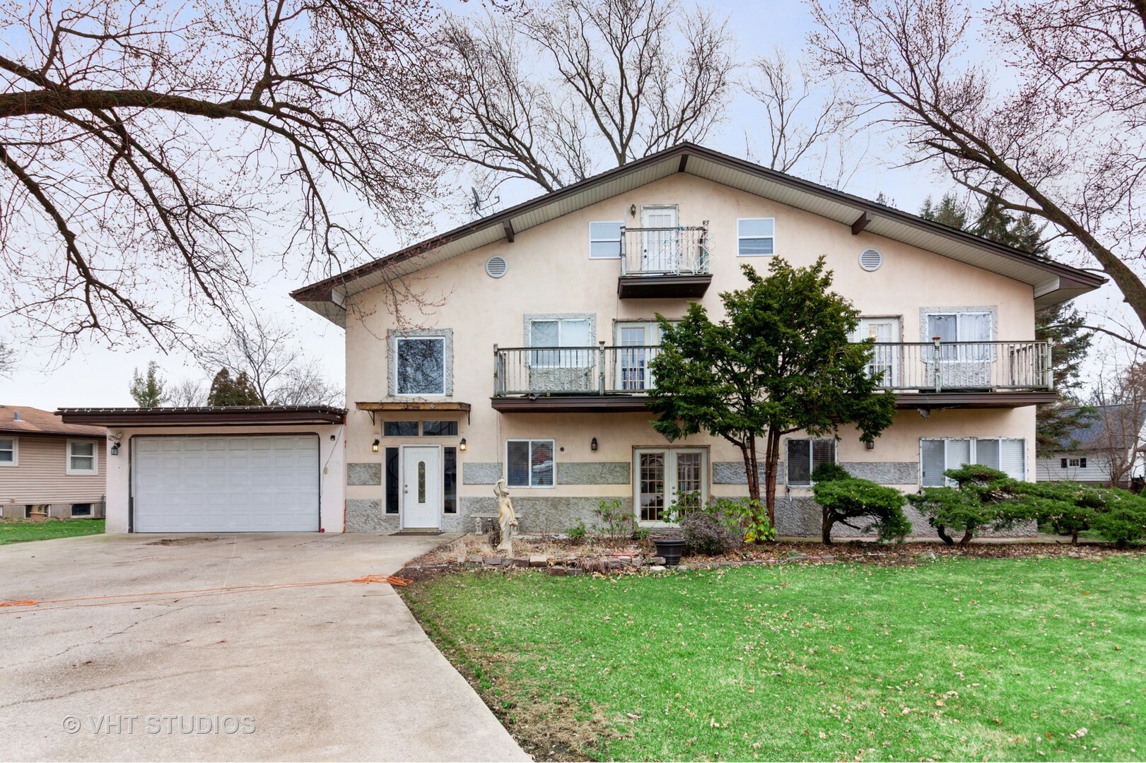 Property Photo:  21W665 Thorndale Avenue  IL 60157 