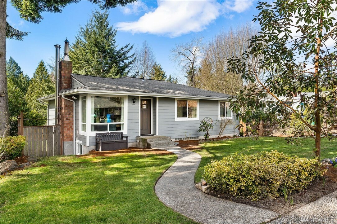 Property Photo:  16517 21st Ave NE  WA 98155 