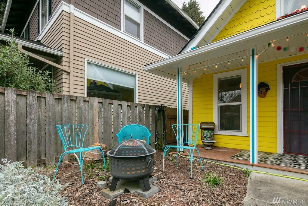 Property Photo:  945 S Ainsworth Ave  WA 98405 