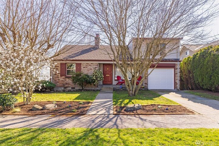 4351 NE 57th Street  Seattle WA 98105 photo