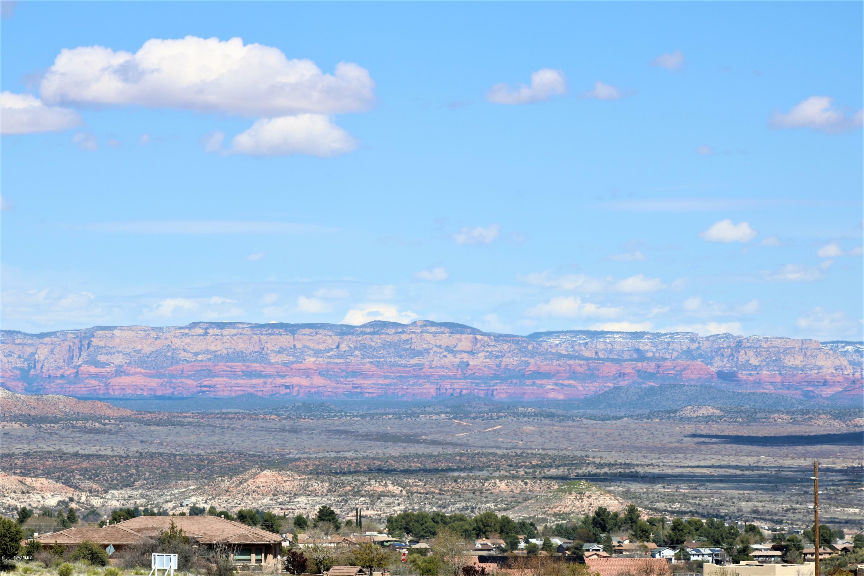 Property Photo:  1310 E Oriole Court  AZ 86326 