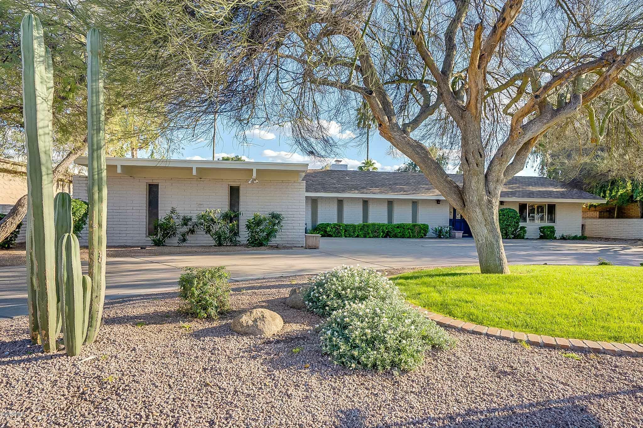 Property Photo:  701 W Gleneagles Drive  AZ 85023 