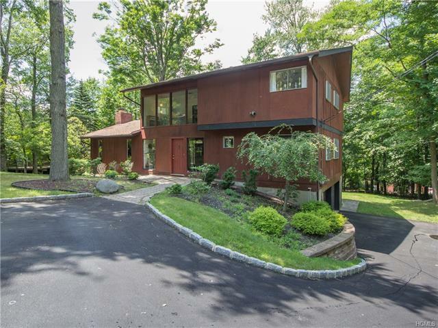 Property Photo:  823 Sherry Drive  NY 10989 