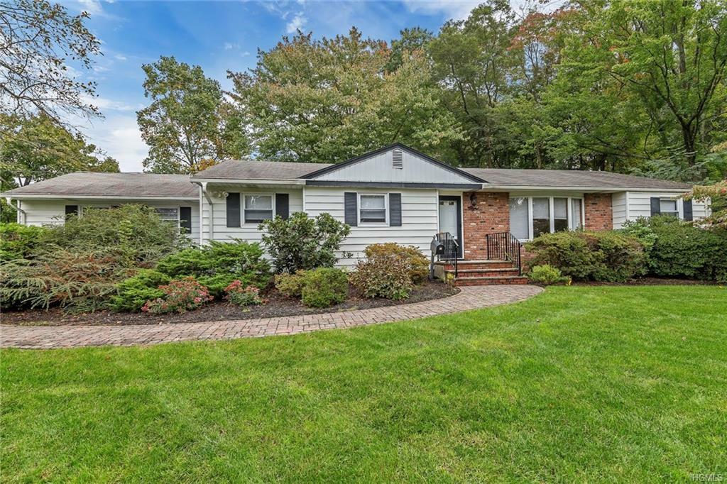 Property Photo:  8 N Birch Drive  NY 10954 