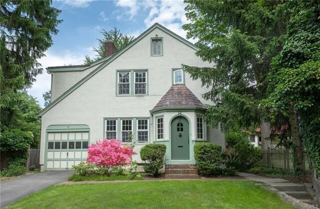 Property Photo: 81 Walgrove Avenue NY 10522